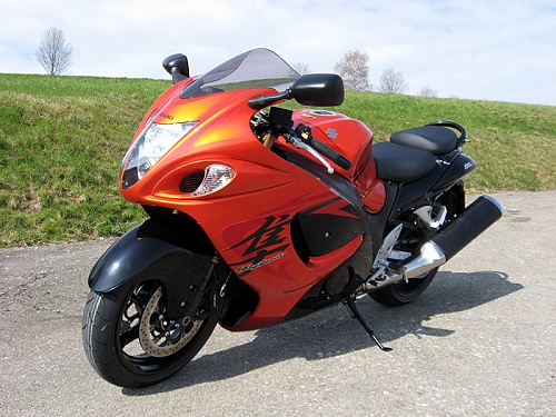 Сузуки GSX 1300 байкер