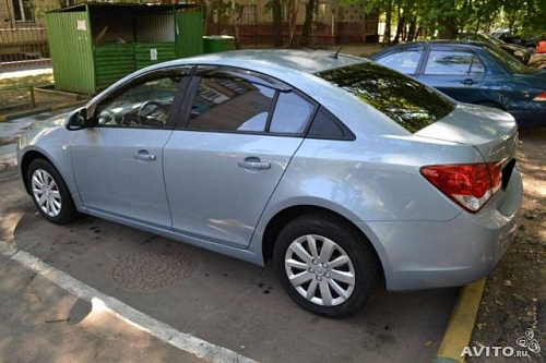 Chevrolet Cruze светло серый